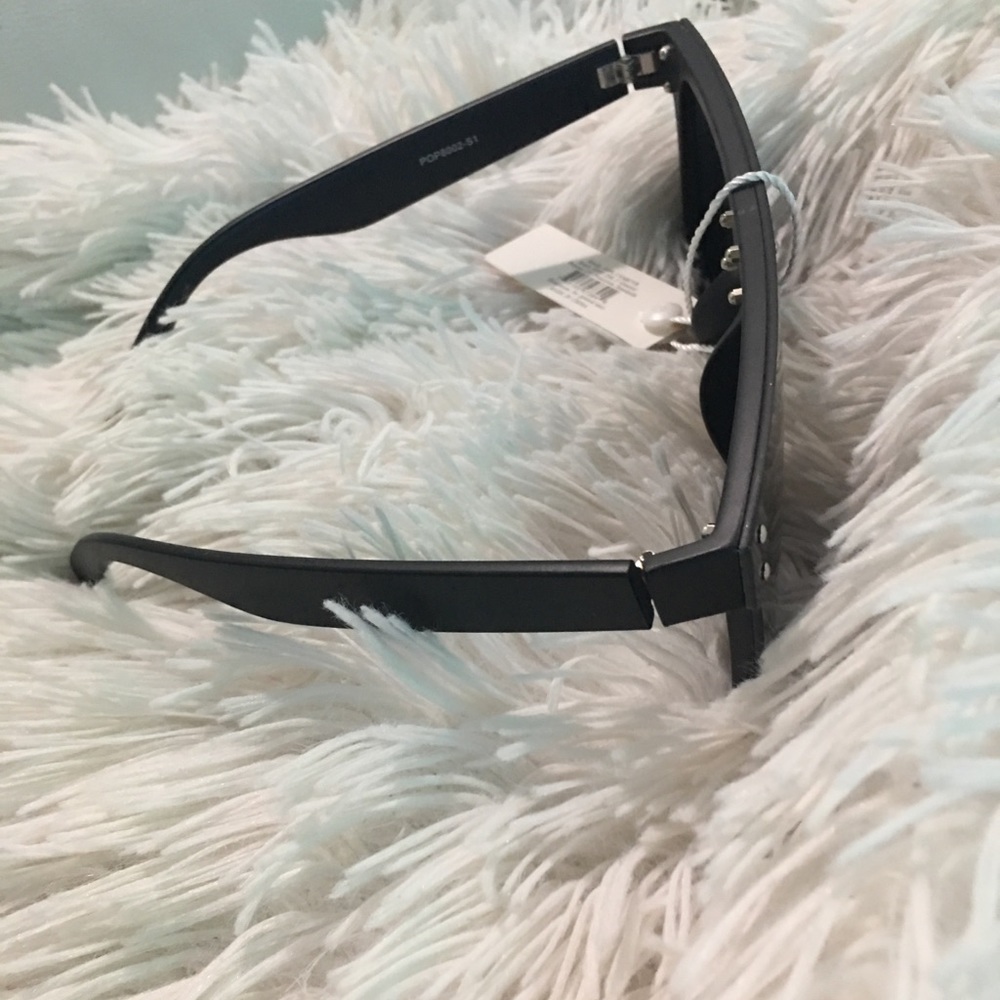 Black flat top oversized sunglasses - Picture 6 of 7